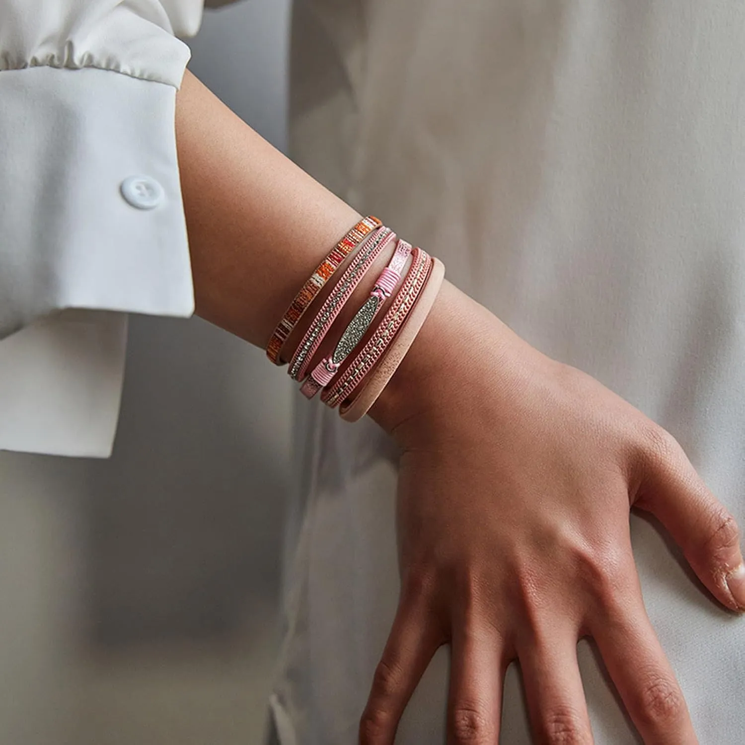 72ore Layered Leather Wrap Bracelet for Women Rhinestone Bracelet Colorful Crystal Cuff Bracelet Handmade Braided Leather Bracelet Boho Cuff Charm Bracelets