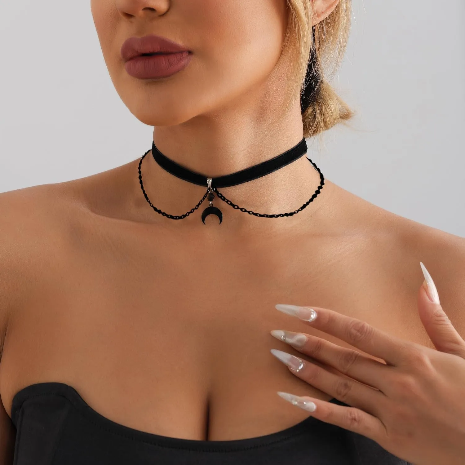 Black Choker Necklaces for Women 90s Red Black Velvet Choker Necklace Thick Thin Black Chocker Gold Tube Heart Circle Choker Necklace Lace Tatto Collar Necklace Goth Choker Jewelry