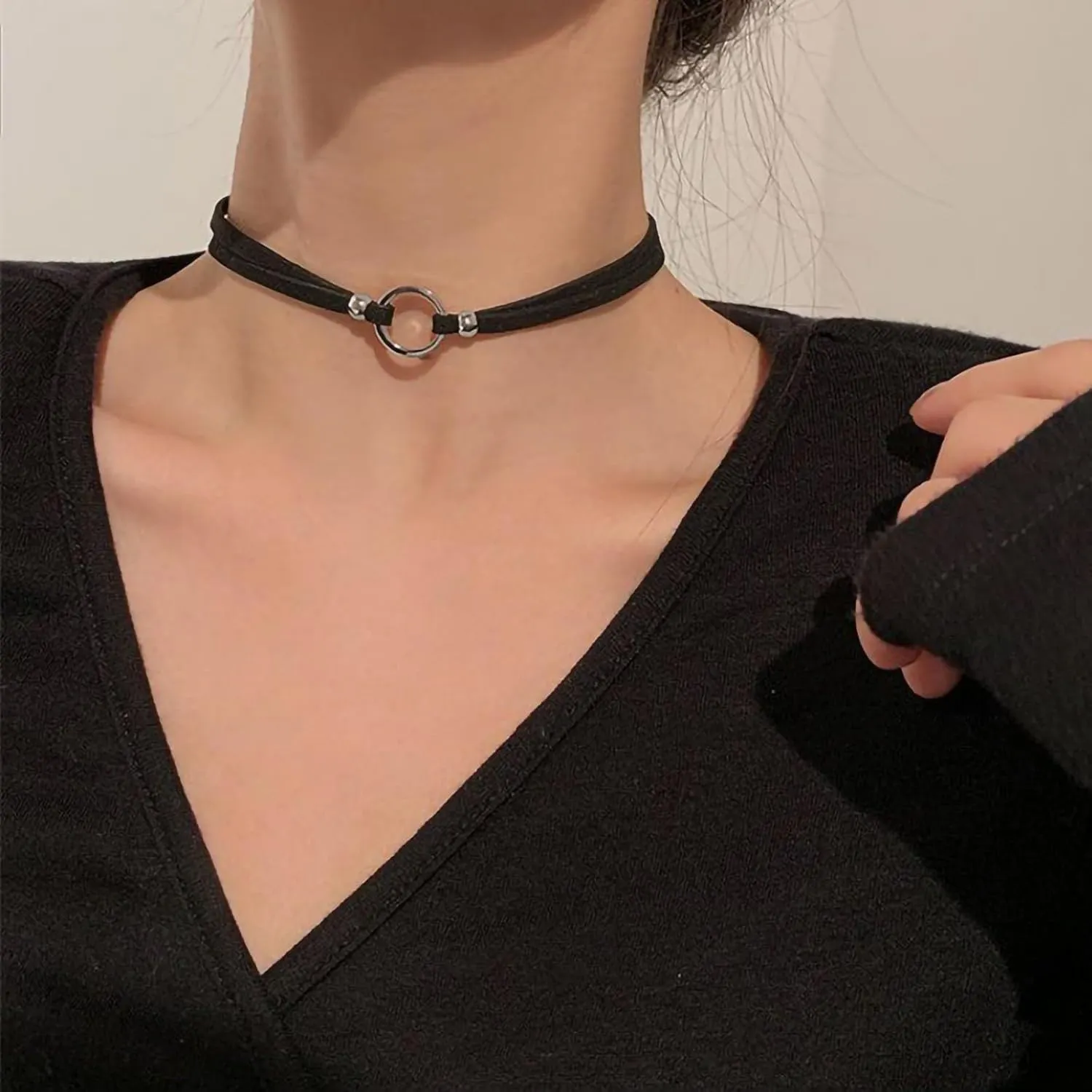 Black Choker Necklaces for Women 90s Red Black Velvet Choker Necklace Thick Thin Black Chocker Gold Tube Heart Circle Choker Necklace Lace Tatto Collar Necklace Goth Choker Jewelry