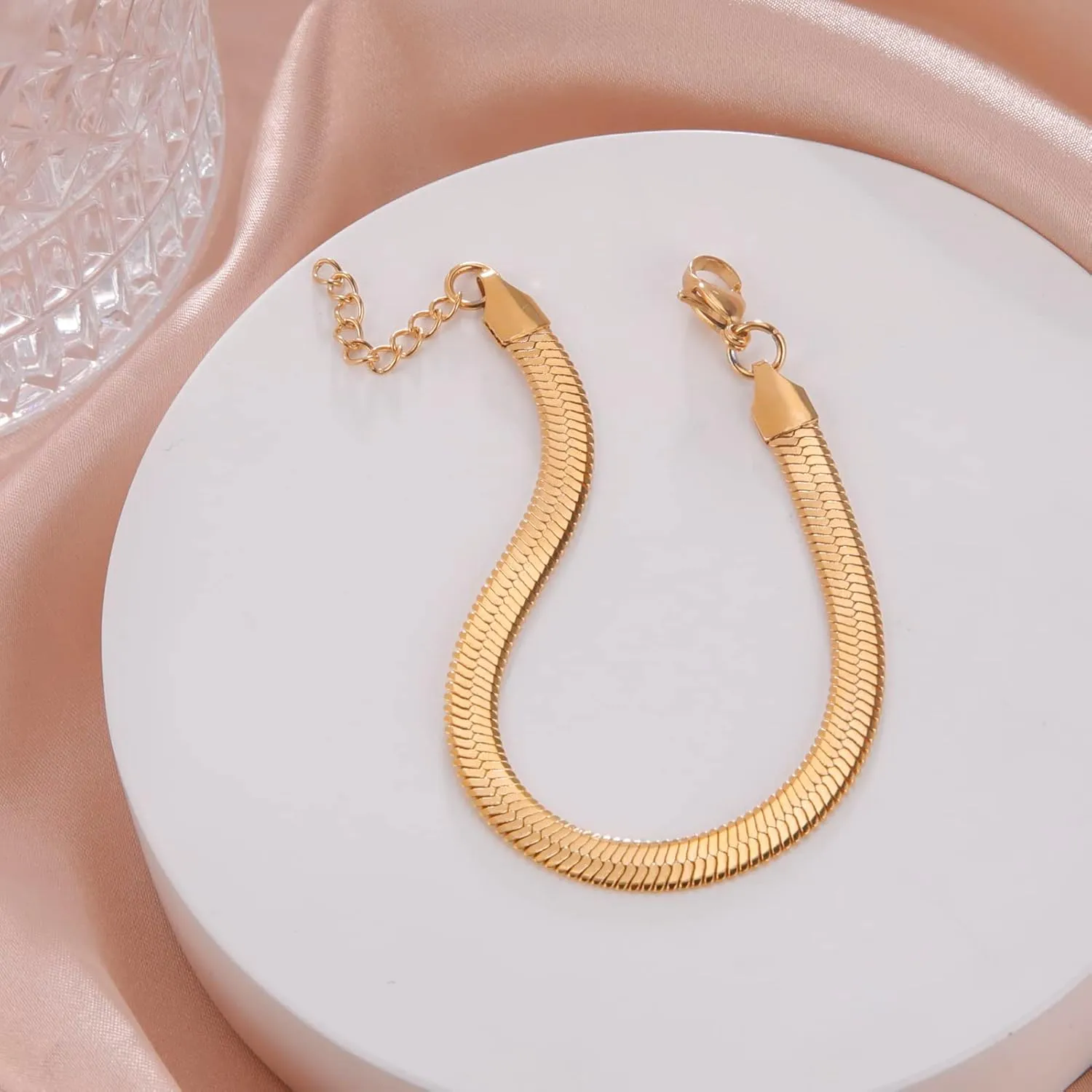 Dreamtimes Snake Chain Bracelet for Women Men Dainty Simple Bracelet Gold Snake Chain Bracelet Herringbone Chain Bracelet Snake Chain Dainty Simple Stackable Bracelet