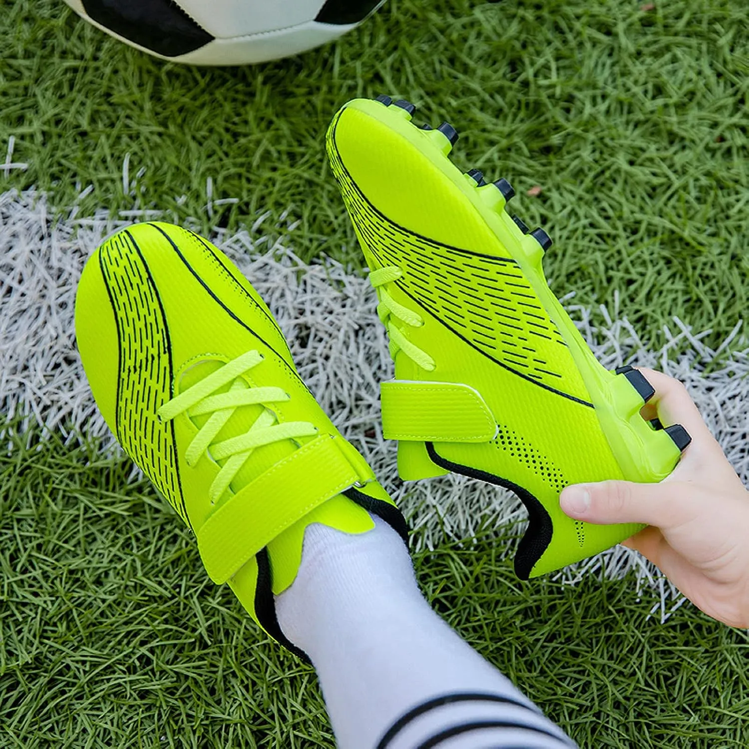 FLIOZY Football Shoes Kids Athletic Soccer Cleats Shoes Boys Girls Competition Training ShoesOutdoor/Indoor Lightweight Breathable Football Boots Sneakers