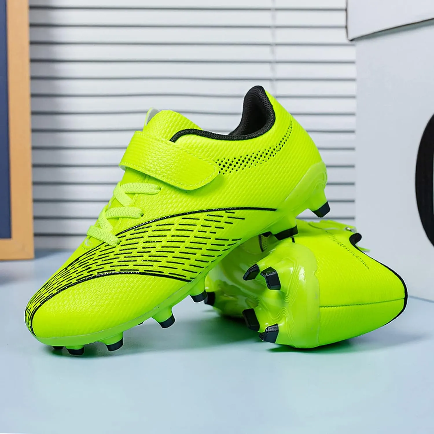FLIOZY Football Shoes Kids Athletic Soccer Cleats Shoes Boys Girls Competition Training ShoesOutdoor/Indoor Lightweight Breathable Football Boots Sneakers