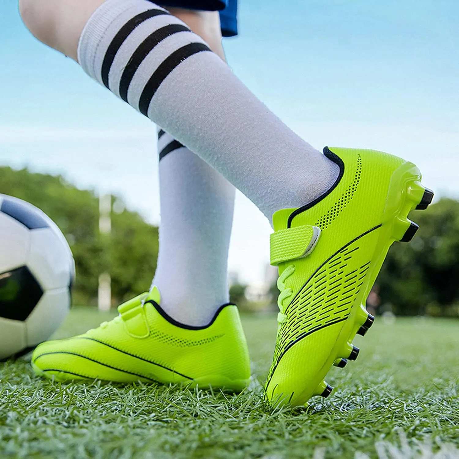 FLIOZY Football Shoes Kids Athletic Soccer Cleats Shoes Boys Girls Competition Training ShoesOutdoor/Indoor Lightweight Breathable Football Boots Sneakers