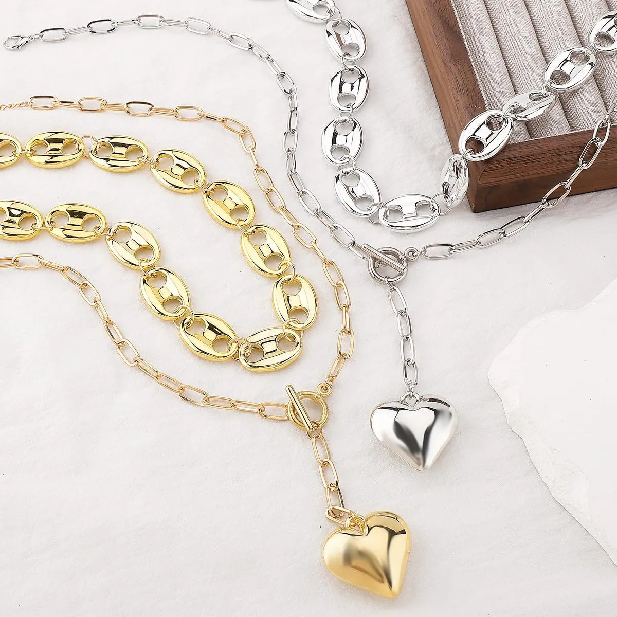 Gold Heart Necklaces for Women Layer Puffed Heart Pendant Trendy Adjustable Chunky Hearts Y-Necklace Jewelry