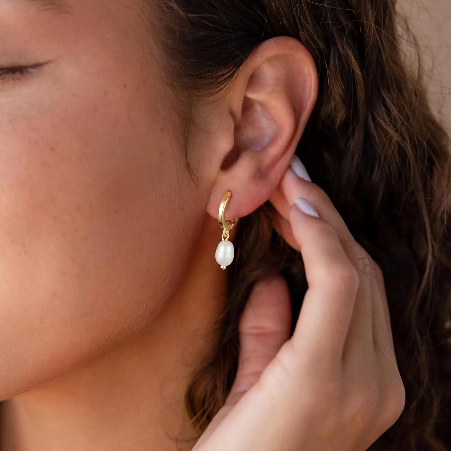 Gold/Silver Small Hoop Earrings Set for Women,14K Gold/Silver Plated Hypoallergenic Small Chunky Huggie Double Hoop Earrings For Women,Stud Earrings,Gold Pearl Dangle Hoop Earrings Set Jewelry For Gifts