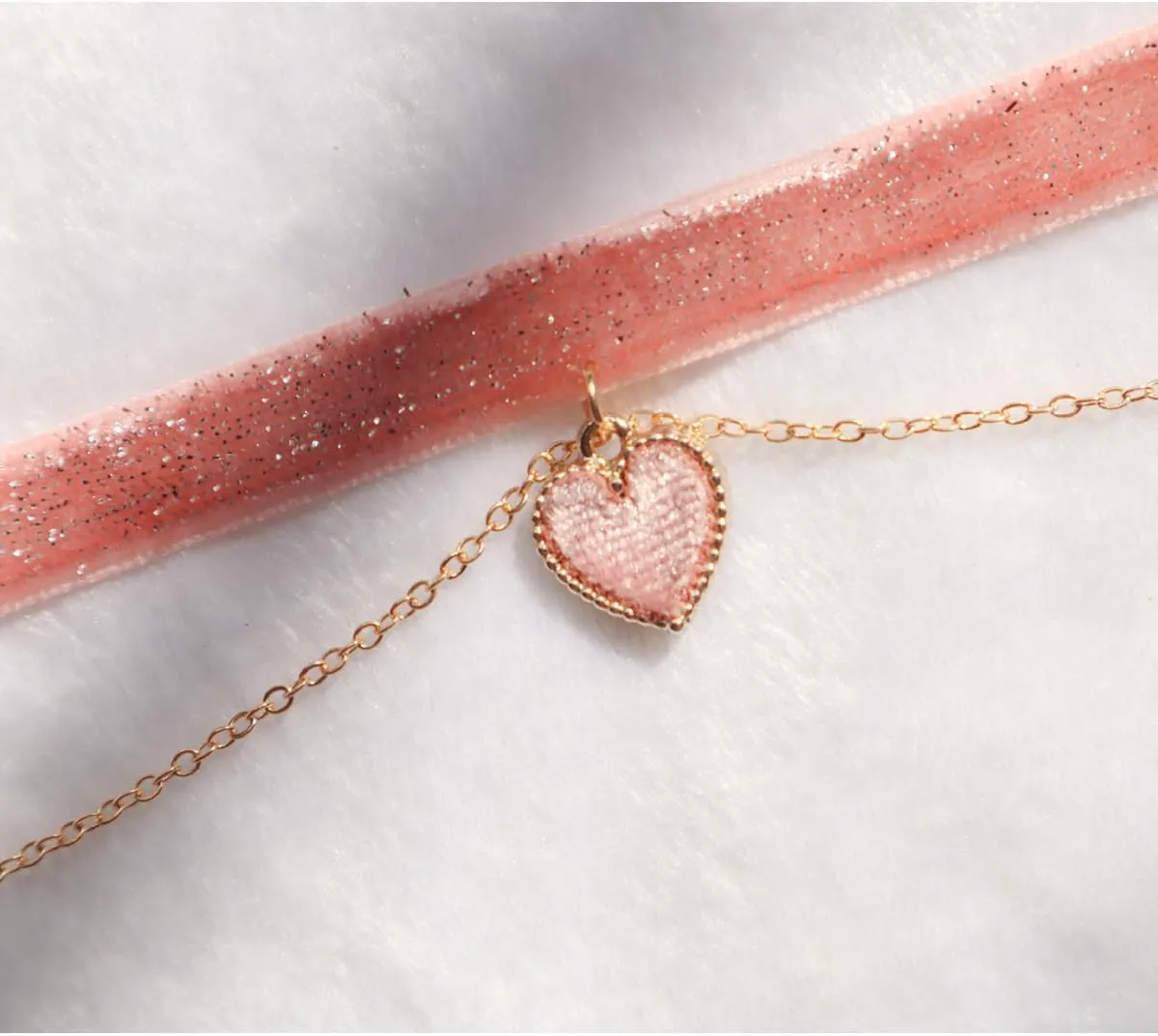 Heart Necklaces for Women Valentines Day Gifts for Her Trendy Chunky Heart Necklace Red Statement Necklace Ribbon Heart Choker Necklace Valentines Day Outfit Women