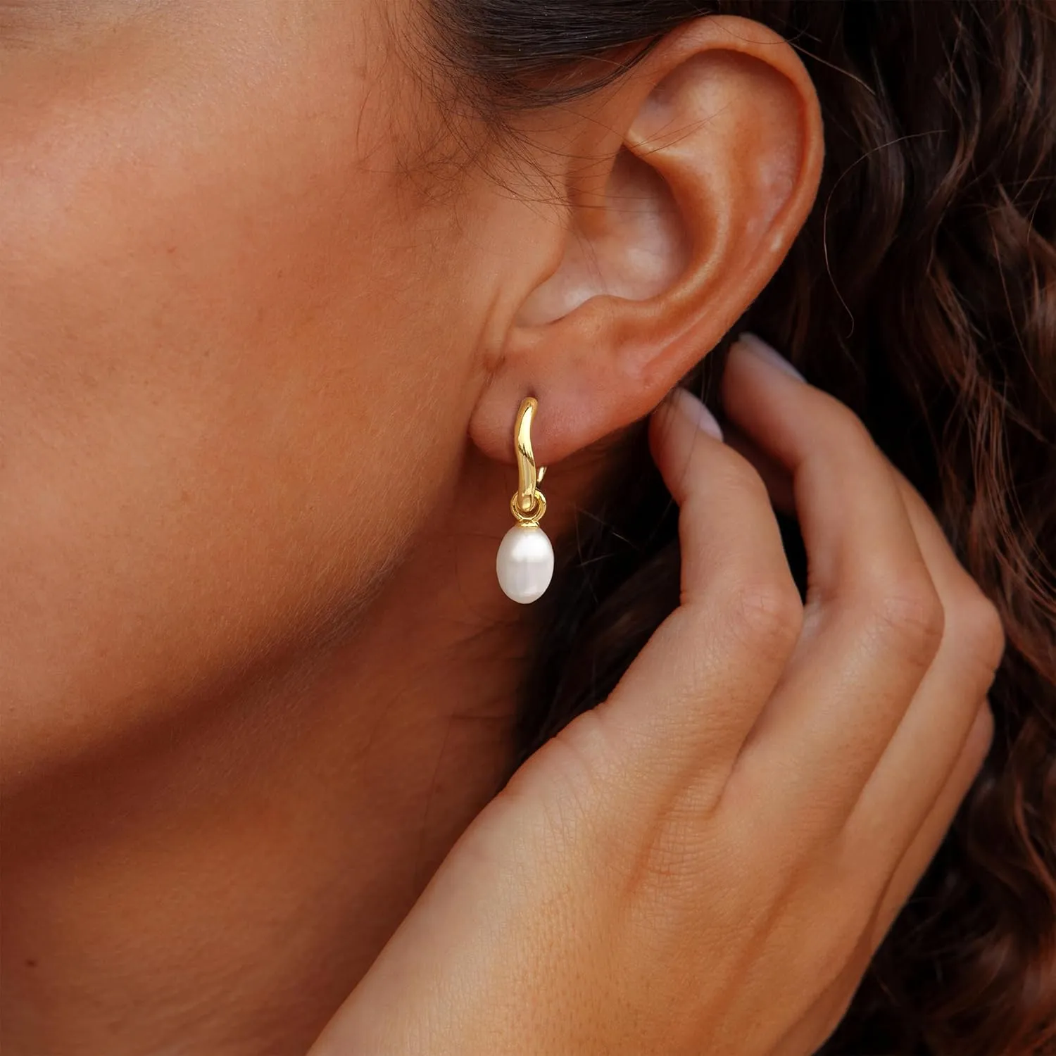 Pearl Earrings for Women, Trendy 14k Gold Plated Drop Hoop Pearl Earrings Dainty Freshwater Leaf Bow Pearl Dangle Earring Elegant Hypoallergenic Bridesmaid Gold Pearl Earrings Wedding Jewelry for Women