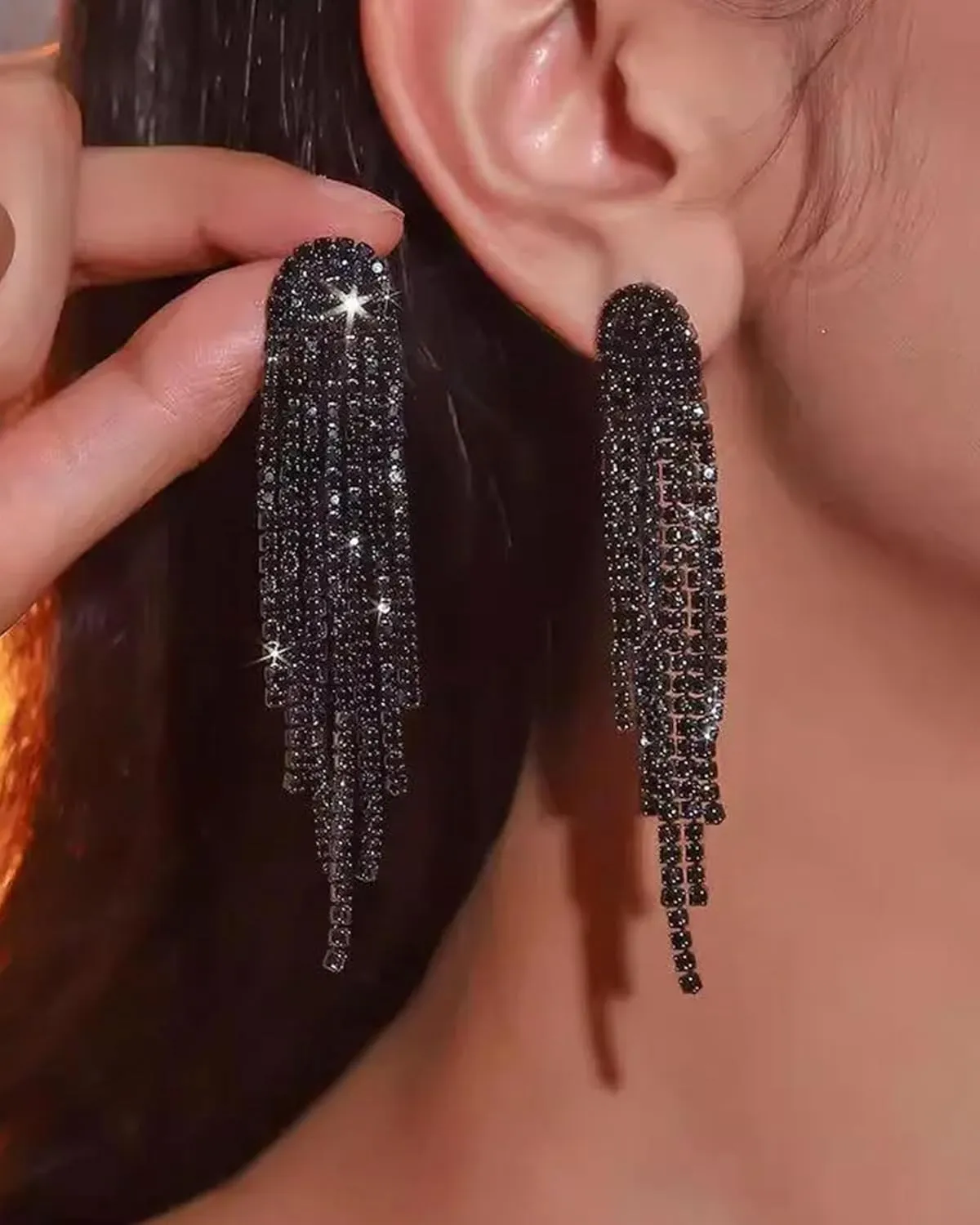 Rhinestone Tassel Earrings for Women Black Rhinestone Earrings Long Sparkly Tassel Earrings Bling Chandelier Earrings Black Prom Earrings Wedding Party Earrings Dress Outfit Jewerly